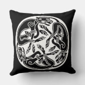 ケルトの猟犬の枕 クッション (裏面)