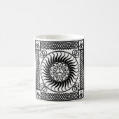 ケルトオーナメント独身の コーヒーマグカップ (中央)