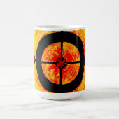 ケルト太陽の記号 コーヒーマグカップ (中央)
