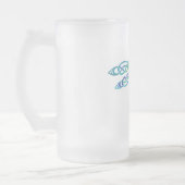 ケルト族のクラシカルなシリーズVI フロストグラスビールジョッキ (左)