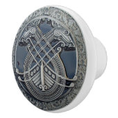 ケルト族のデザインのドアか引出しのノブ セラミックノブ (右)