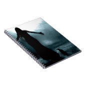 ケルト族の女神のmorriganカラスのワタリガラスの雨水 ノートブック (右側)