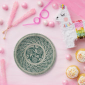 ケルト族の結び糸細工の緑のアイルランドの円形浮彫りパターン ペーパープレート (パーティー)