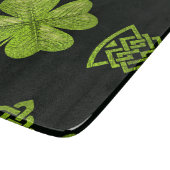 ケルト族の装飾を持つアイルランドのシャムロックの4葉のクローバー カッティングボード (角)