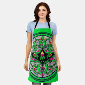 ケルト系カルトゥーシュプリント エプロン (着用した状態)