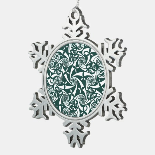 ケルト結び目模様の円形浮彫りの円形のデザイン、アイルランドのアートワーク スノーフレークピューターオーナメント (右)