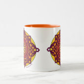 ケルト結び目模様の円形浮彫りのMug_の暖かいtones_ARD ツートーンマグカップ (中央)