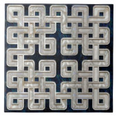 ケルト結び目模様アワビ貝及び真珠 タイル (正面)