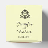 ケルト結び目模様インブラックおよびアイボリー結婚式の引き出物ボックス フェイバーボックス (上部)