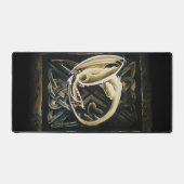 ケルト結び目模様ワーククリームドラゴン デスクマット (正面)