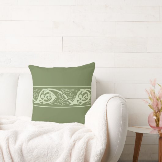 ケルト結び糸細工魚の緑 クッション (ソファ)