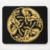 ケルト語は金ゴールドの伝統的なオーナメントのデジタル芸術の後をつけます マウスパッド (正面)