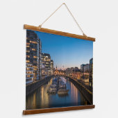 ケルンドイツハーバー 吊り下げ型タペストリー (傾斜あり)