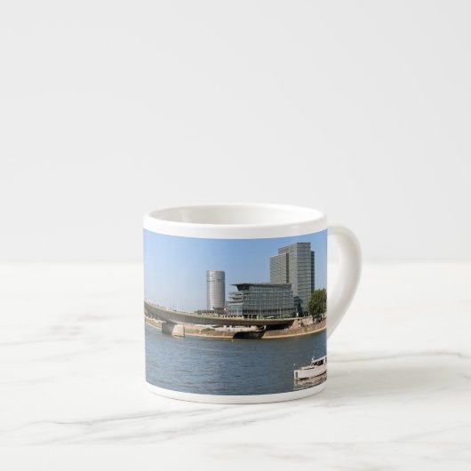 ケルン エスプレッソカップ (正面右)