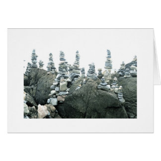 ケルン(小さい石造りの彫刻)