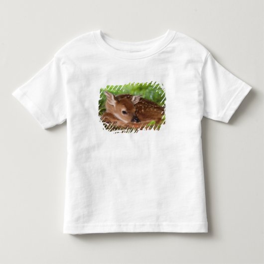 ケンタッキー州のシロオアシジカの赤ちゃん（生後2日）。 トドラーTシャツ (正面)