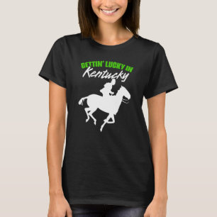 ケンタッキー州のダービーでラッキーな競走馬 Tシャツ