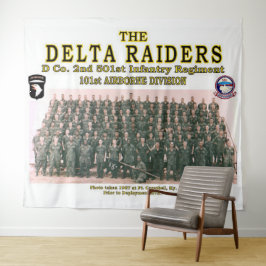 ケンタッキー州フォートキャンベルでのDELTA RAIDERS GROUPの写真 タペストリー