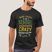 ケンネルアシスタントは大変 Tシャツ (正面)