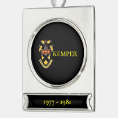 ケンパー軍隊スクール&カレッジオーナメント シルバープレートバナーオーナメント (左)