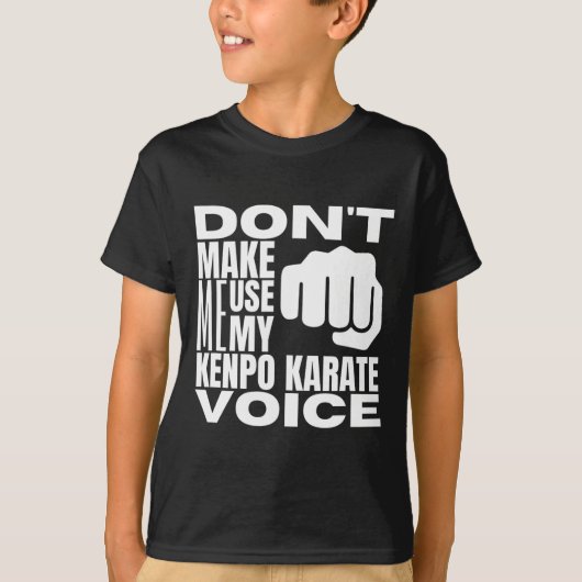 ケンポー空手の声を使わせないで アメリカン・ケンポー Tシャツ (正面)