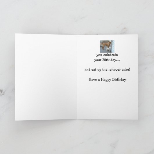 ケーキかわいい犬のユーモアを食べる誕生日の助け カード (内部)