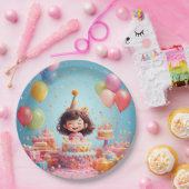 ケーキでお誕生日をお祝いする幸せな子供 ペーパープレート (パーティー)