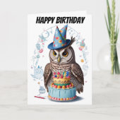 ケーキの後ろに立つ鳥帽子をかぶったフクロウ カード (正面)