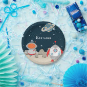 ケーキ食べ宇宙飛行士およびロケット船宇宙 ペーパープレート (パーティー)