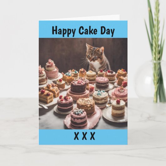 ケーキ食べ物誕生祝いかわいい猫 カード (正面)