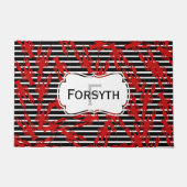 ケージャンのCrawfishは及び|のモノグラムを縞で飾ります ドアマット (正面)