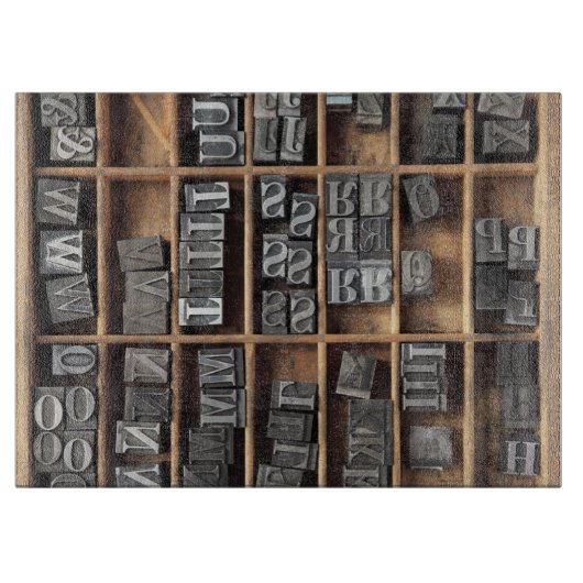 ケース内の凸版鉛タイプ カッティングボード (正面)