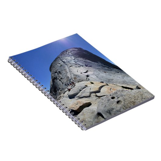 ケーブルの底から半円屋根 – Yosemite ノートブック (右側)