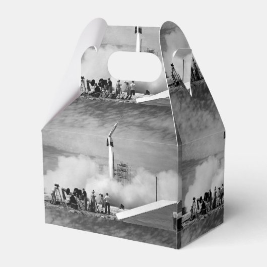 ケープカナベラルで初めて打ち上げられたロケット フェイバーボックス (裏面サイド)