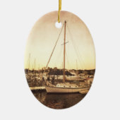 ケープコッドのヨットのクリスマスのオーナメント セラミックオーナメント (正面)