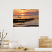 ケープコッドの日没のパドルボードの男 ポスター (キッチン)