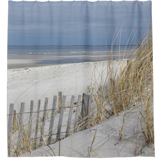 ケープコッドの海のビーチ シャワーカーテン (正面)