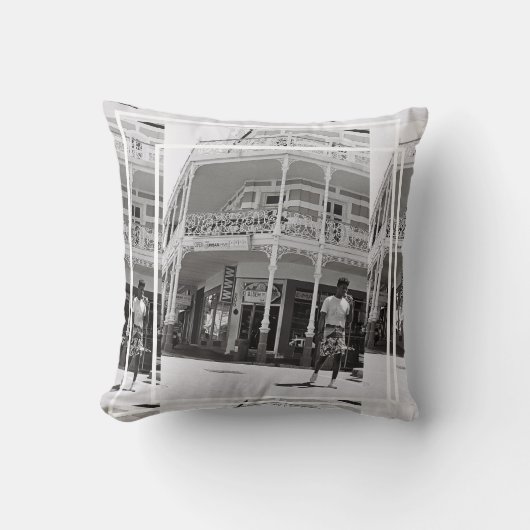 ケープタウンZA南アフリカ長い通りスローピロ クッション (正面)