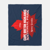 ケープブレトンハイランズNP (メープルリーフ) フリースブランケット (正面)