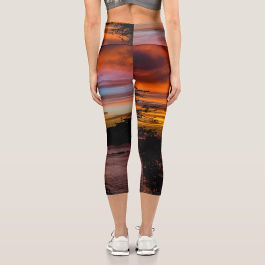 ケープヴェルデ，プライアの夕日 カプリレギンス (裏面)