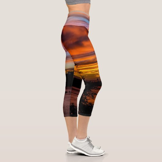 ケープヴェルデ,プライアの夕日 カプリレギンス (右)