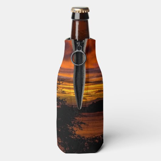 ケープヴェルデ，プライアの夕日 ボトルクーラー (ボトル裏面)