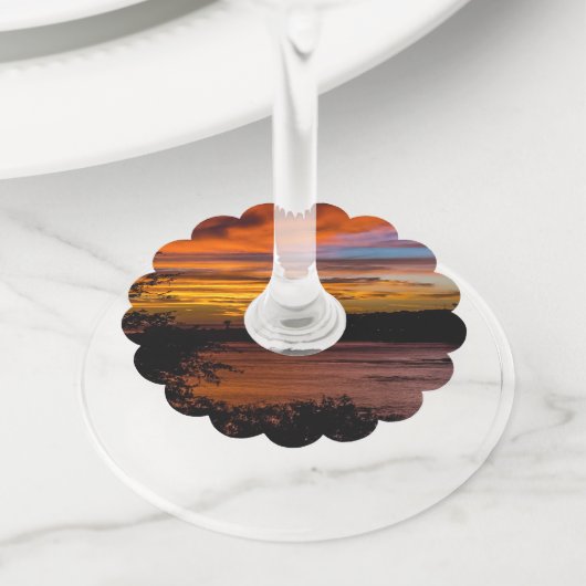 ケープヴェルデ，プライアの夕日 ワイングラスタグ (クローズアップ)