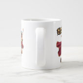 ケープ疑問に思を着た女性 ジャンボコーヒーマグカップ (裏面)