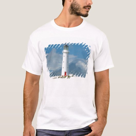 ケープ・エグモント灯台とタラナキ山/エグモント山 Tシャツ (正面)