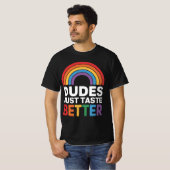 ゲイだっておいしい Funny Gay Rainbow LGBTQ Tシャツ (正面フル)
