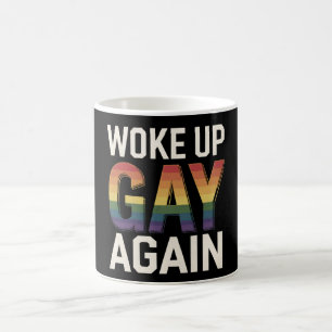 ゲイで目覚めた LGBTQプライドを応援する虹色の面白いデザイン コーヒーマグカップ
