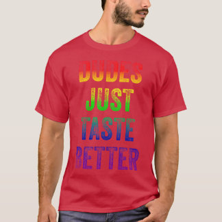 ゲイを誇りに思うレトロなディストressedデザインの男性Tシャツ Tシャツ