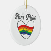ゲイカップルがLGBTに合う彼女は私のゲイプライド セラミックオーナメント (右)