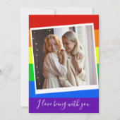 ゲイカップルカスタム写真レインボーロマンチックLGBTQ カード (正面)